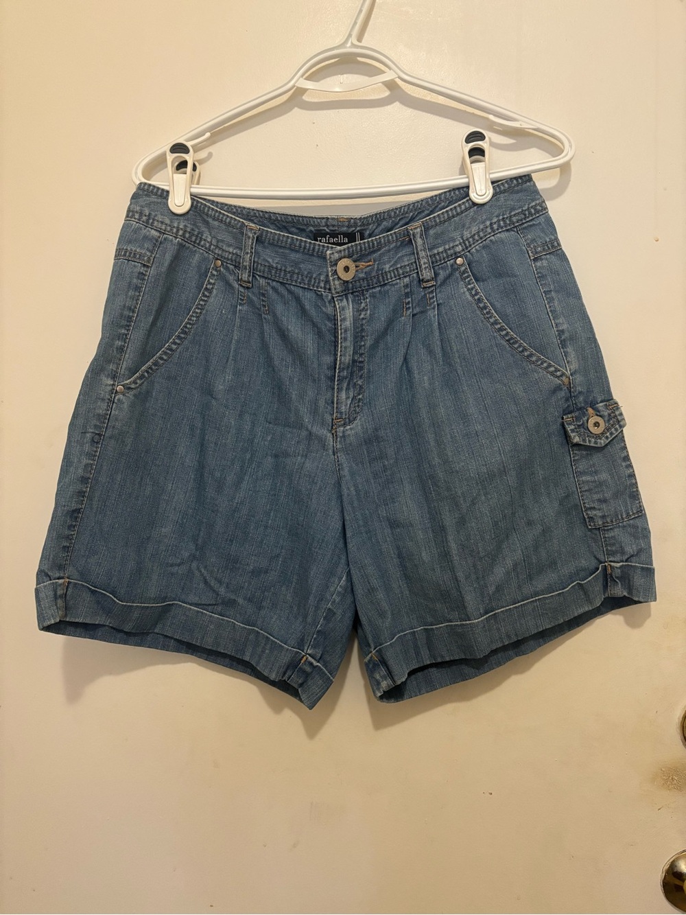 Rafaella Women’s Denim Cargo Shorts Size 10 100% Cotton Blue Casual